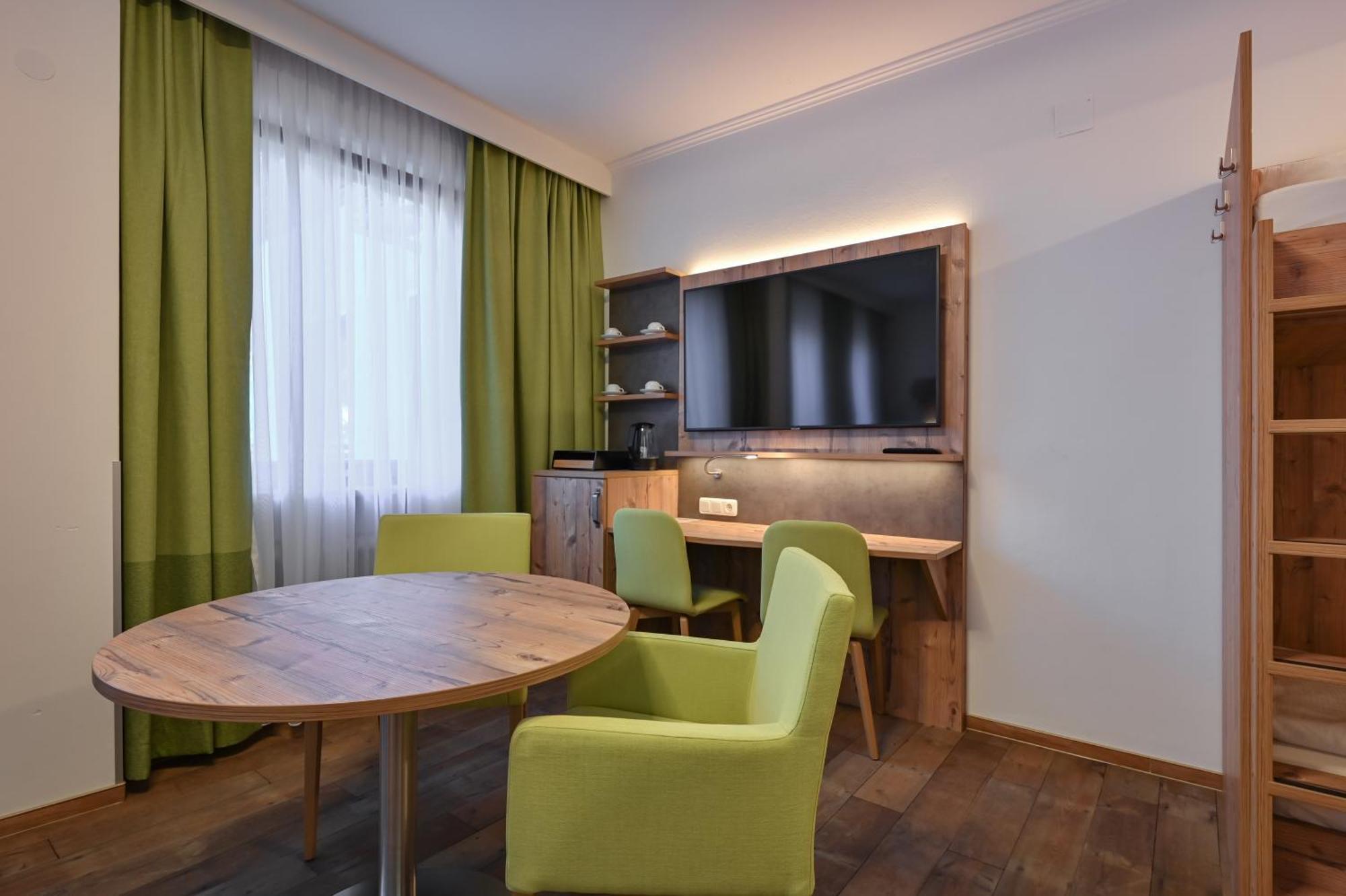 Hotel Ruchti - Zeit Fuer Mich Фюссен Экстерьер фото