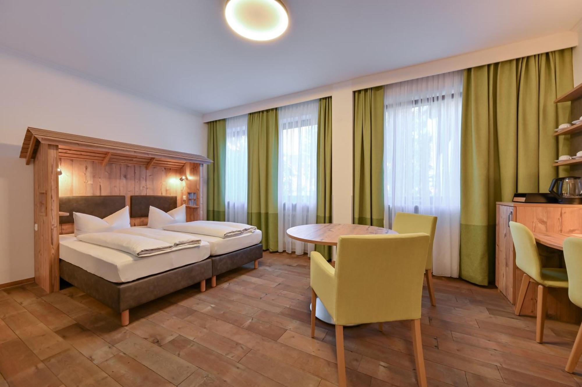 Hotel Ruchti - Zeit Fuer Mich Фюссен Экстерьер фото